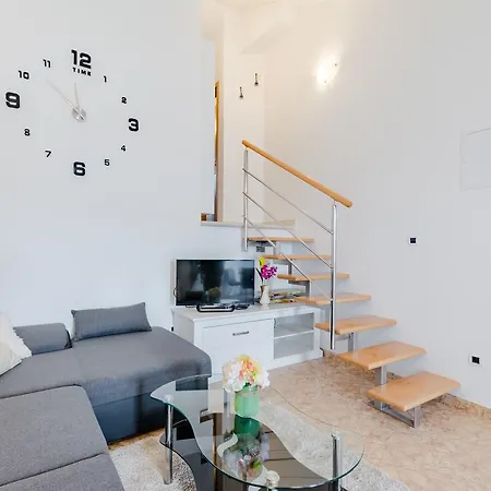Penzo Apartment *